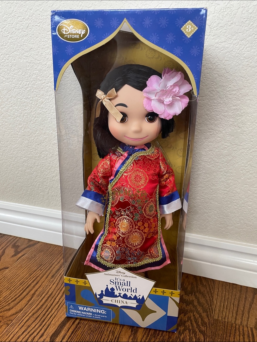 Disney China It's a Small World Animators Collection Singing  Doll New in Box
